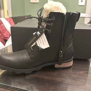 Sorel Emelie Brown Leather Faux Fur Booties Boots Shoes  7 NIB fits like 6N